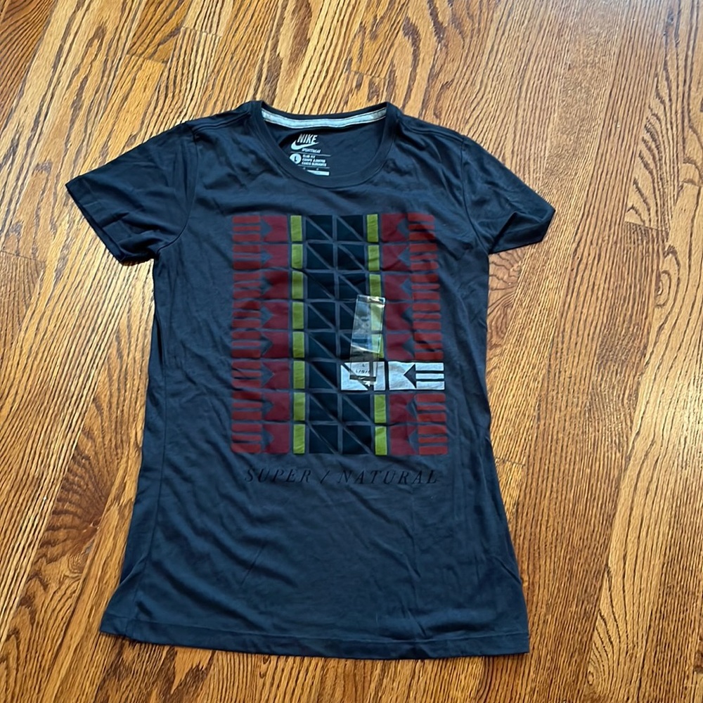 Nike Slim Fit women’s large